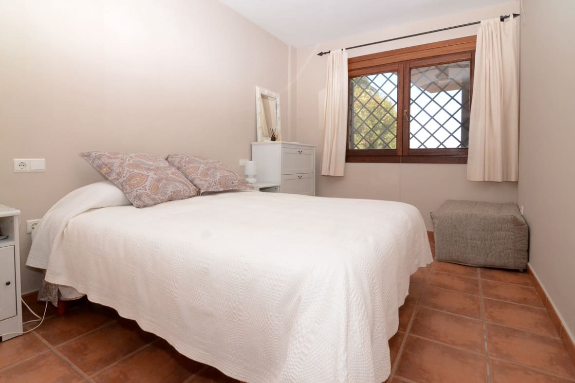 Chalet de 4 habitaciones en Dénia en venta con piscina - 870.000 € (Ref: 8586708)