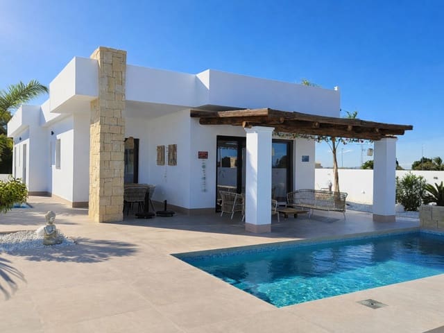 3 sovrum Villa till salu i La Marina, Elche / Elx med pool - 495 000 € (Ref: 8586716)