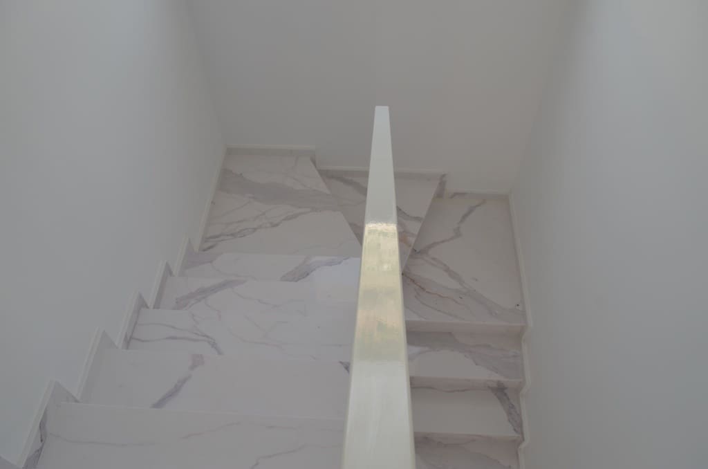 Chalet de 4 habitaciones en Pinoso en venta con piscina - 454.000 € (Ref: 8586719)