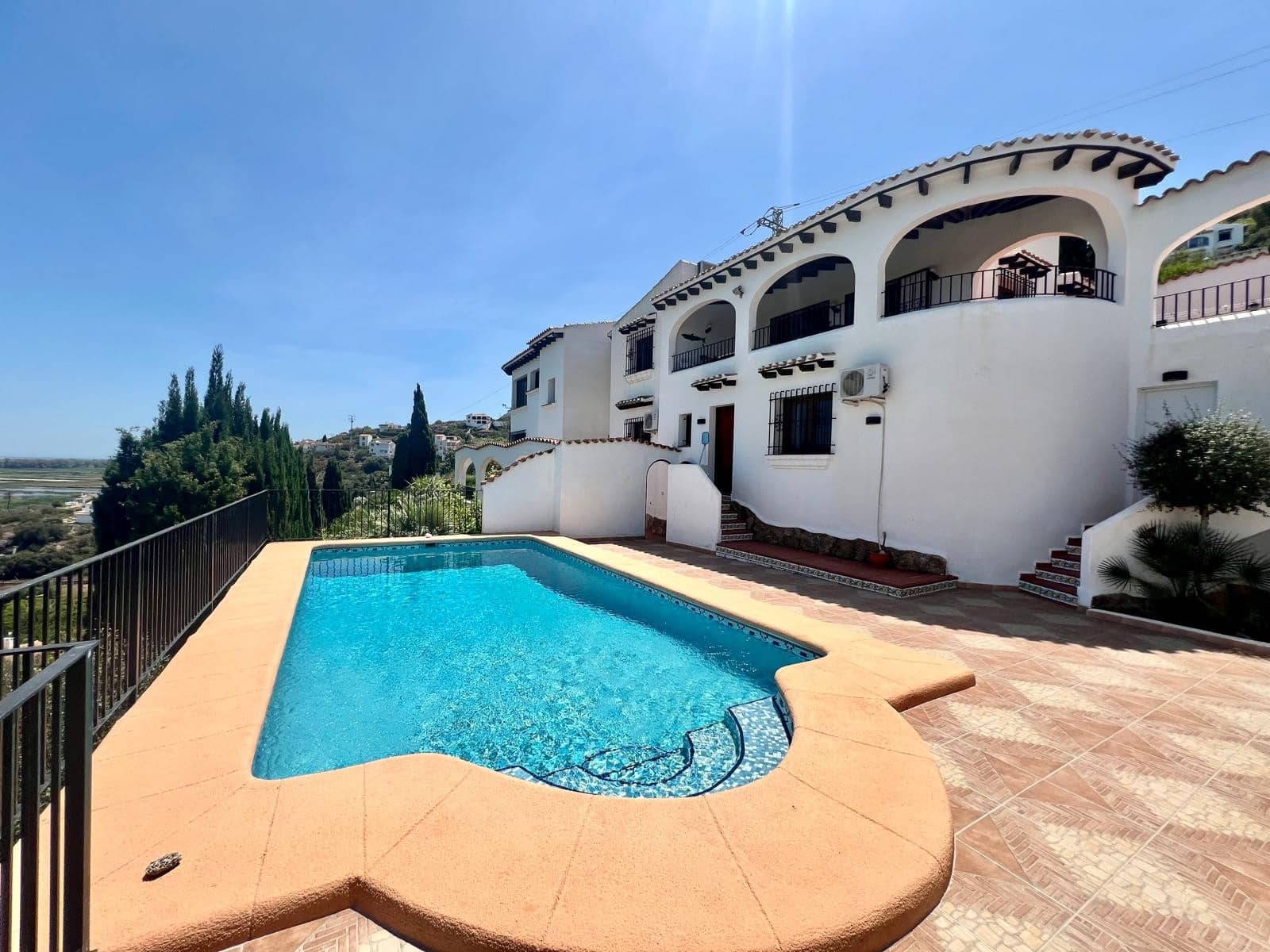 5 soveværelse Villa til salg i Monte Pego med swimmingpool - € 575.000 (Ref: 8598165)