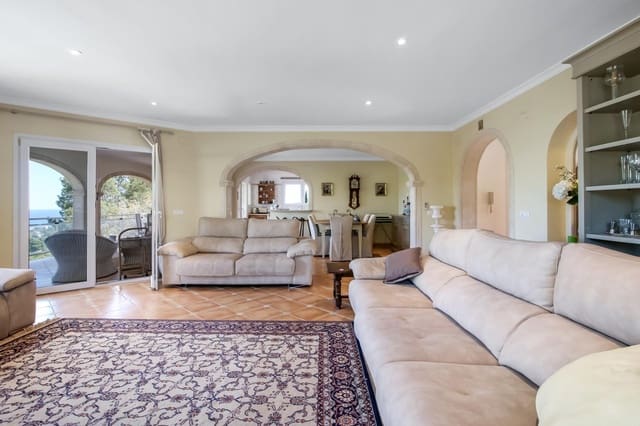 Chalet de 4 habitaciones en Javea / Xàbia en venta con piscina - 999.000 € (Ref: 8605758)