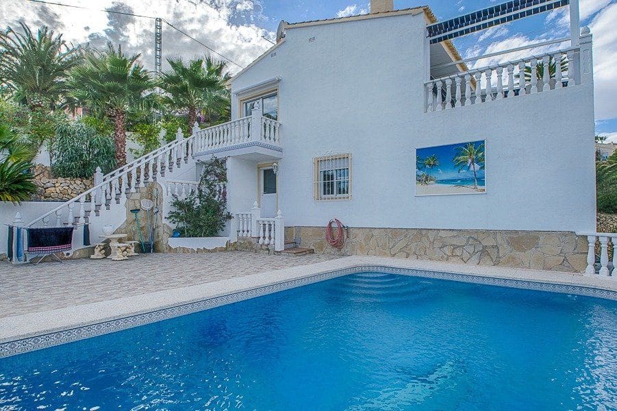 4 Zimmer Villa zu verkaufen in La Nucia mit Pool - 460.000 € (Ref: 8633247)