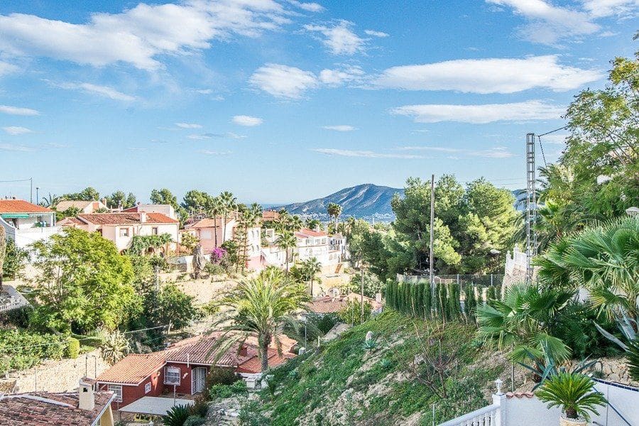 4 Zimmer Villa zu verkaufen in La Nucia mit Pool - 460.000 € (Ref: 8633247)