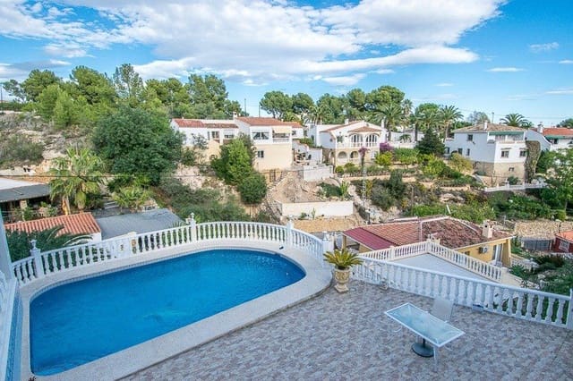 4 Zimmer Villa zu verkaufen in La Nucia mit Pool - 460.000 € (Ref: 8633247)