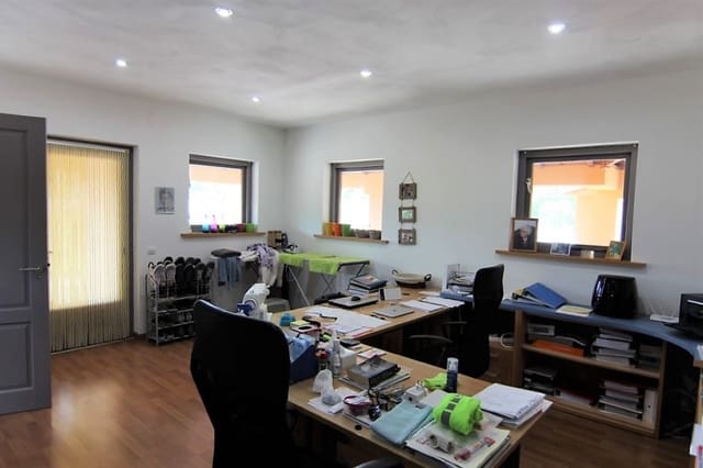 5 bedroom Finca/Country House for sale in Pedreguer with pool - € 1,400,000 (Ref: 8641150)