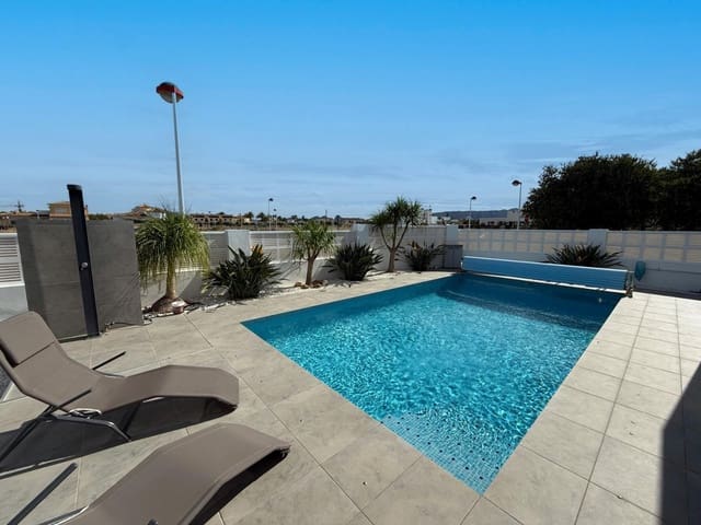 3 Zimmer Villa zu verkaufen in Dénia mit Pool - 645.000 € (Ref: 8655712)