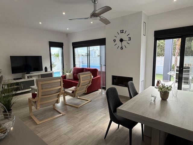 3 Zimmer Villa zu verkaufen in Dénia mit Pool - 645.000 € (Ref: 8655712)