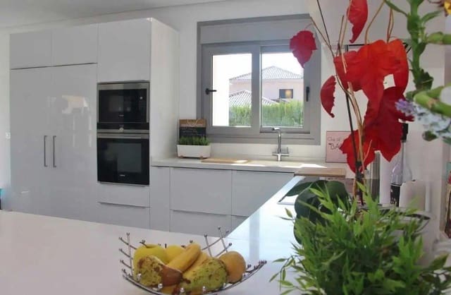 3 slaapkamer Villa te koop in Benijófar met zwembad garage - € 460.000 (Ref: 8662030)