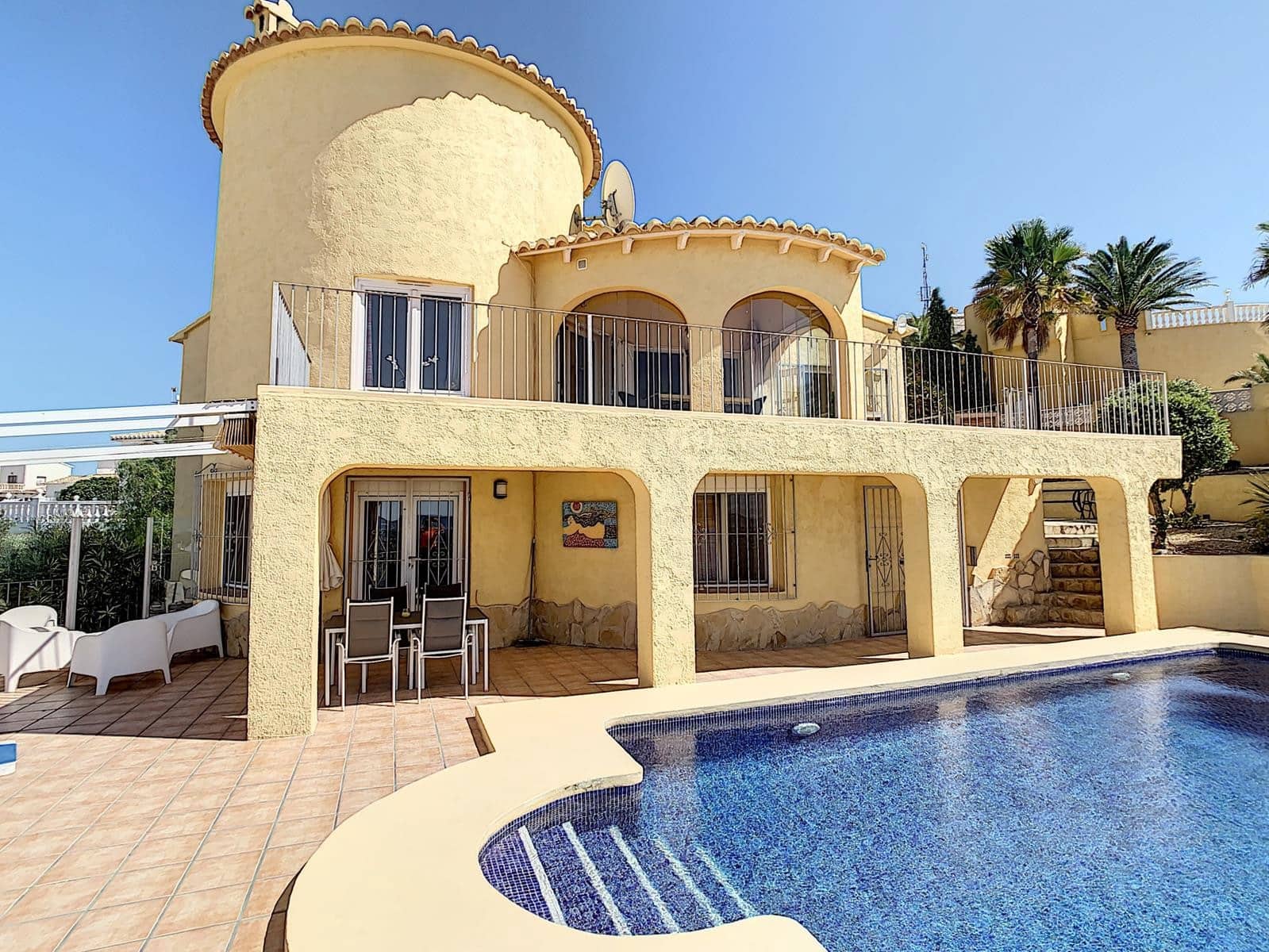 3 slaapkamer Villa te koop in Moraira met zwembad - € 695.000 (Ref: 8662032)