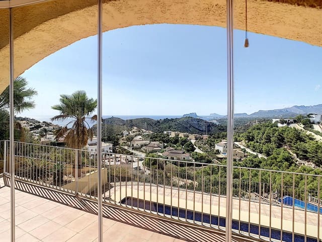 3 slaapkamer Villa te koop in Moraira, Teulada-Moraira met zwembad - € 695.000 (Ref: 8662032)