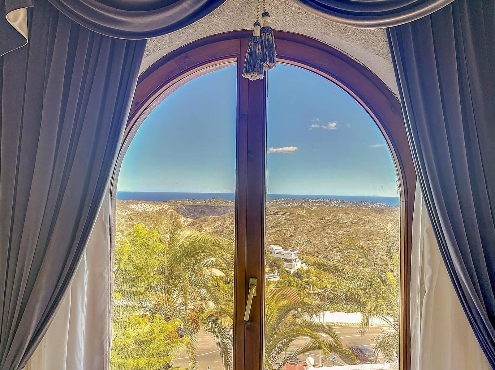 Chalet de 4 habitaciones en Moraira en venta con piscina - 529.000 € (Ref: 8662035)