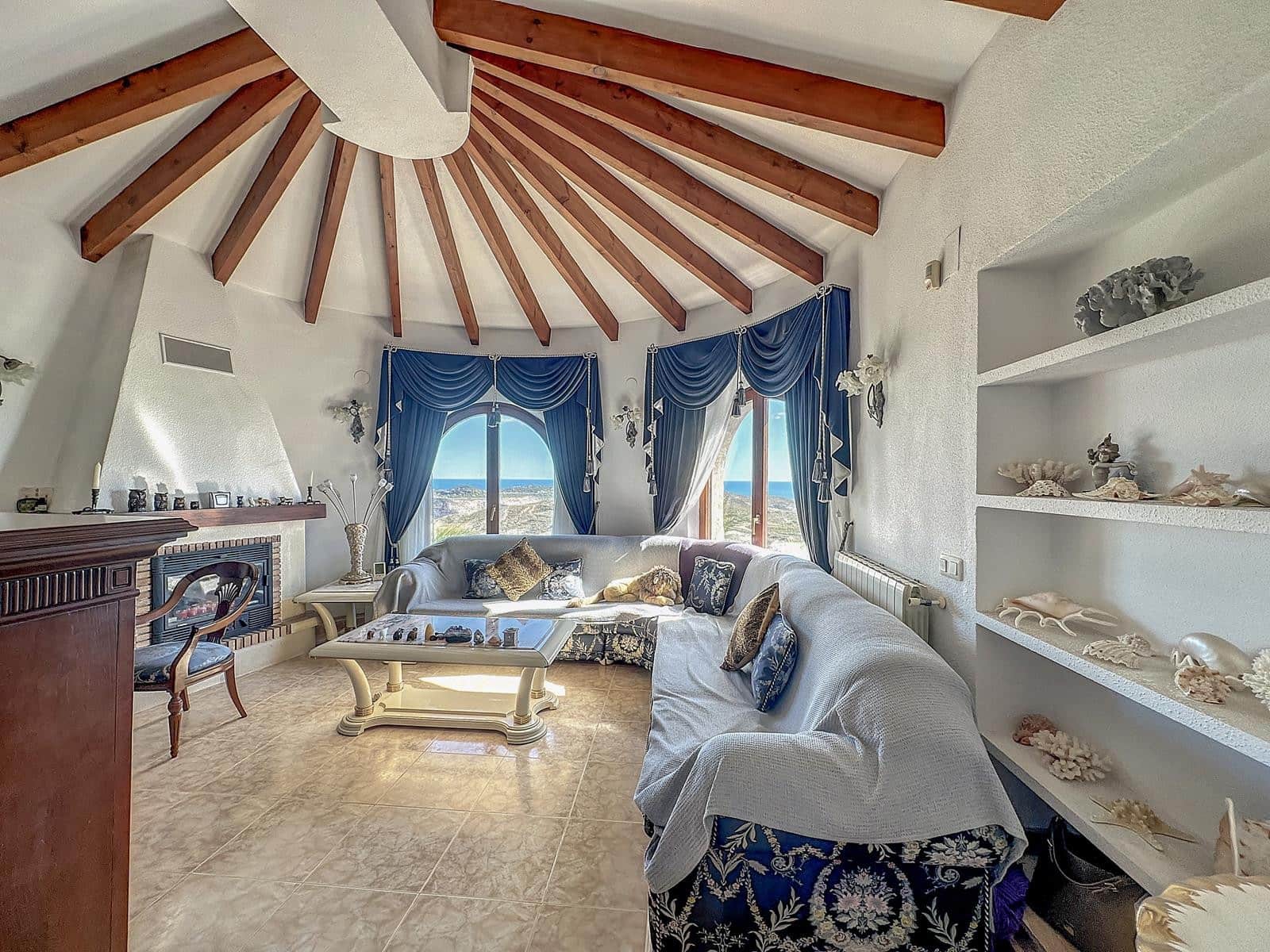 Chalet de 4 habitaciones en Moraira en venta con piscina - 529.000 € (Ref: 8662035)