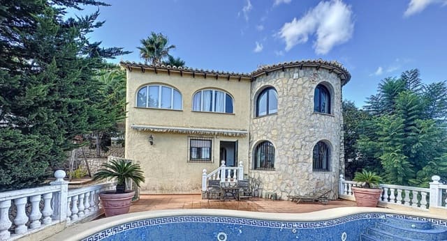 Chalet de 4 habitaciones en Moraira, Teulada-Moraira en venta con piscina - 529.000 € (Ref: 8662035)