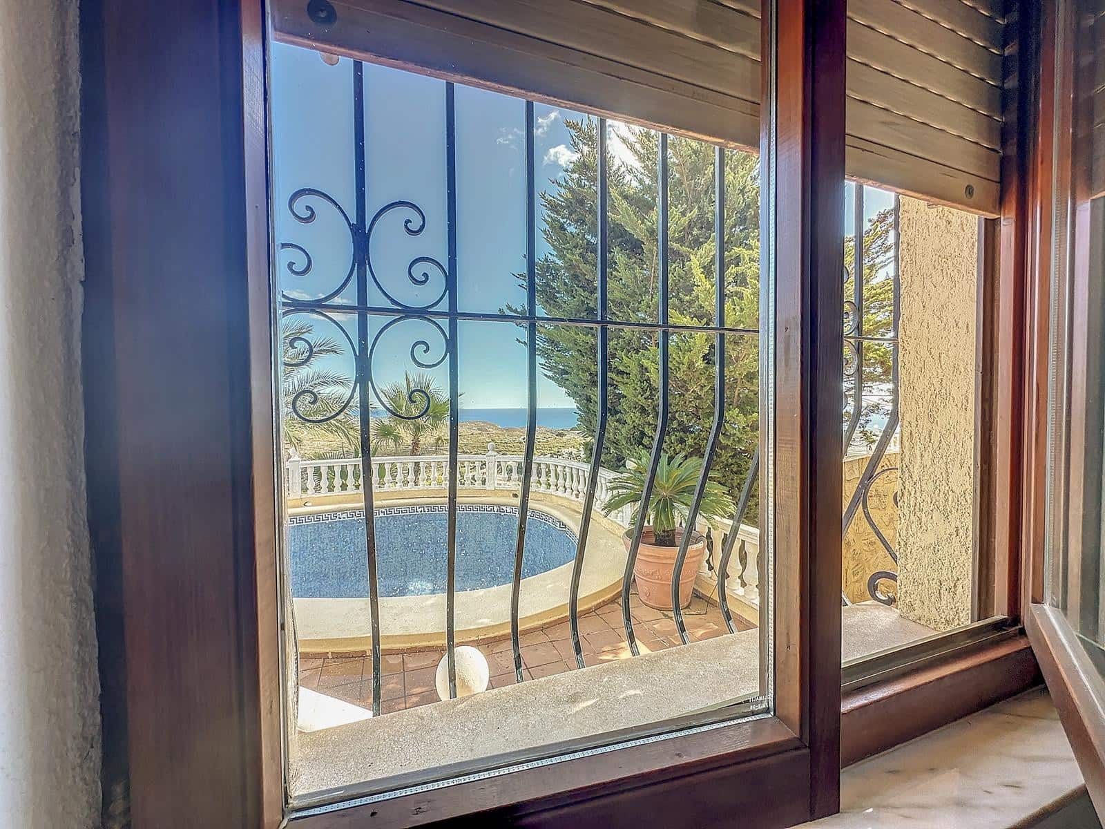 Chalet de 4 habitaciones en Moraira en venta con piscina - 529.000 € (Ref: 8662035)