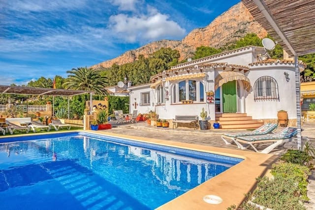 3 makuuhuone Huvila myytävänä paikassa Javea / Xàbia mukana uima-altaan - 750 000 € (Ref: 8664226)
