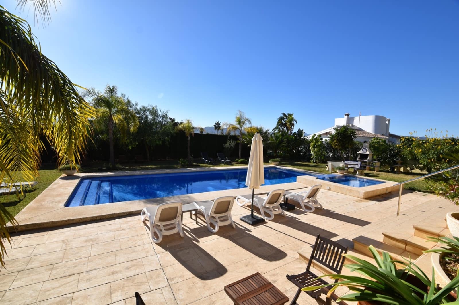 5 Zimmer Villa zu verkaufen in Javea / Xabia mit Pool - 1.370.000 € (Ref: 8664227)