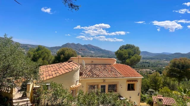 5 slaapkamer Finca/Landhuis te koop in Jalón / Xaló met zwembad - € 399.950 (Ref: 8695805)