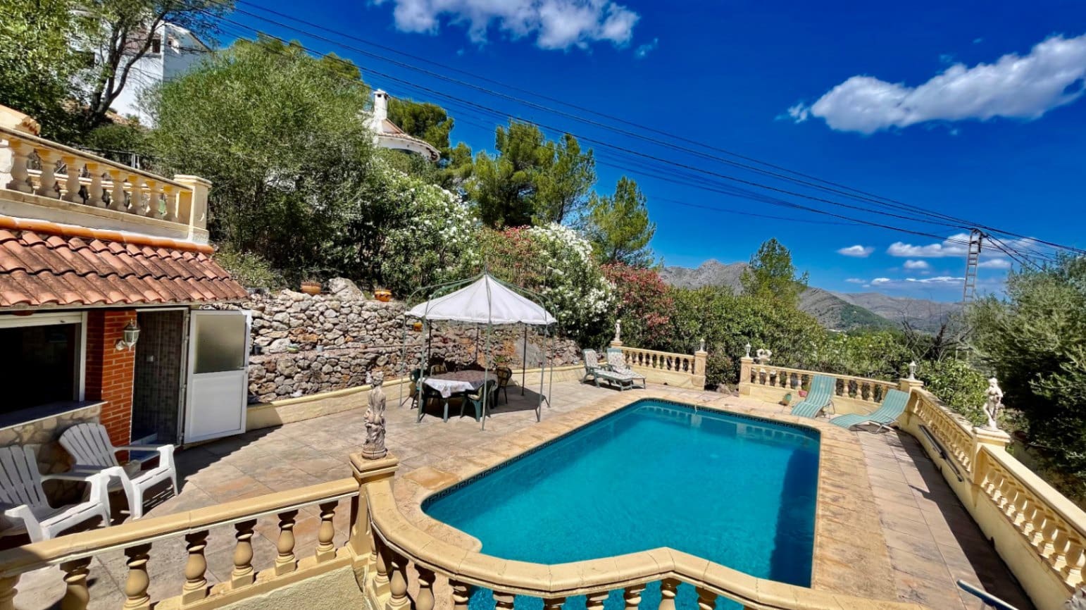 5 soveværelse Finca/Landehus til salg i Jalon / Xalo med swimmingpool - € 399.950 (Ref: 8695805)