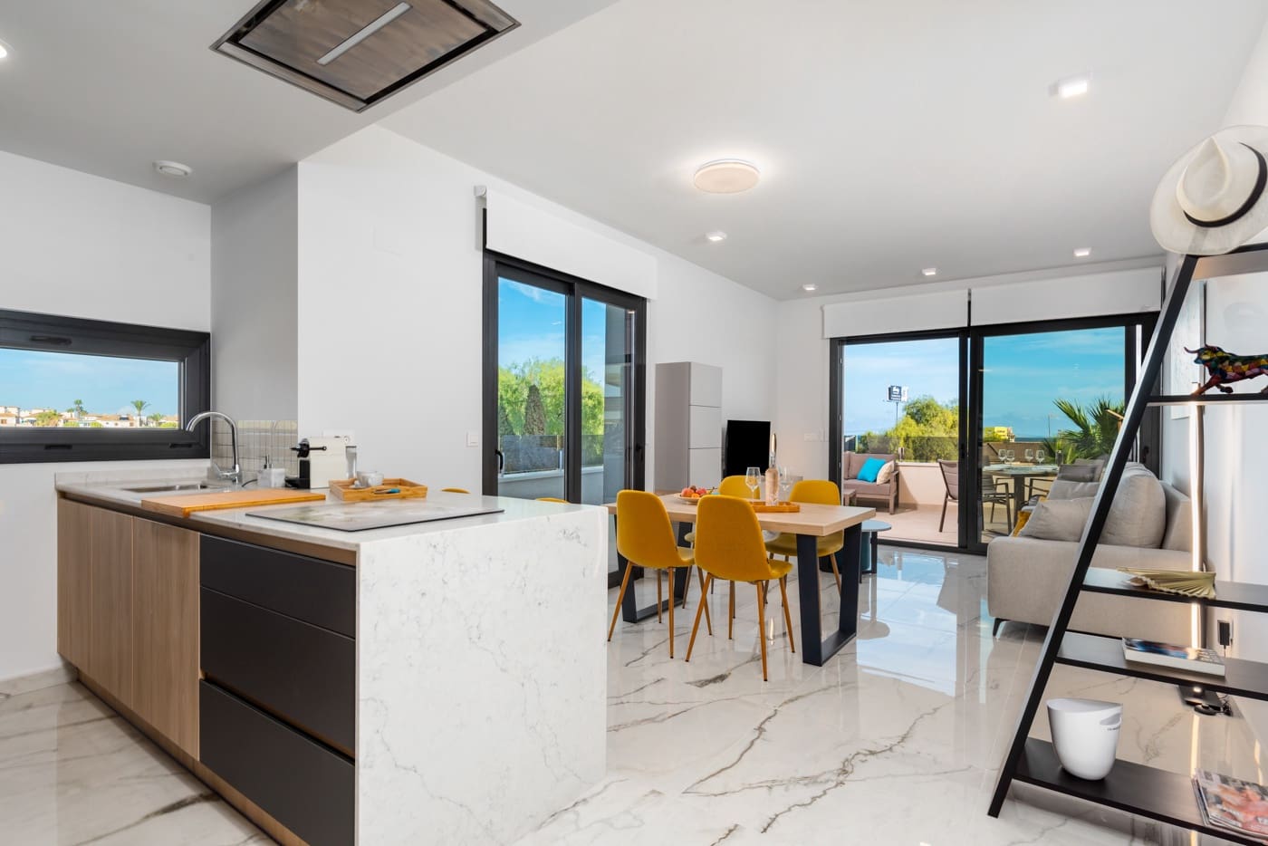 2 bedroom Apartment for holiday rental in Playa Flamenca with pool garage - € 693 (Ref: 8754819)