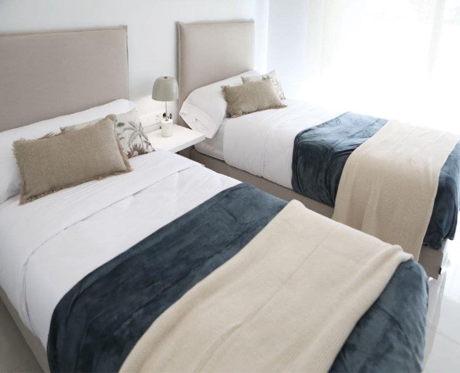 2 chambre Appartement à vendre à Benidorm avec piscine garage - 690 000 € (Ref: 8776018)