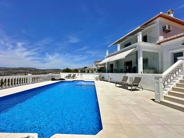 4 slaapkamer Villa te koop in Moraira, Teulada-Moraira met zwembad - € 1.195.000 (Ref: 8781975)