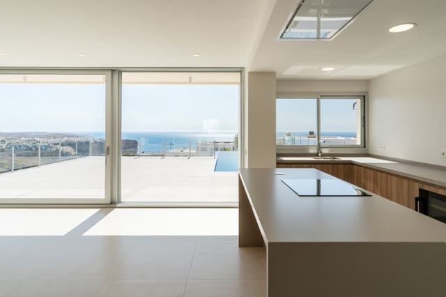 4 slaapkamer Villa te koop in Moraira, Teulada-Moraira met zwembad - € 1.595.000 (Ref: 8784385)