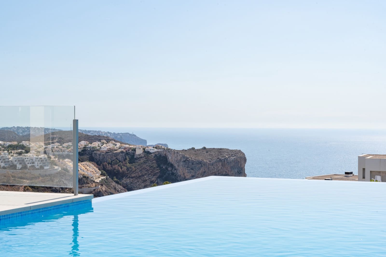 4 slaapkamer Villa te koop in Moraira met zwembad - € 1.595.000 (Ref: 8784385)