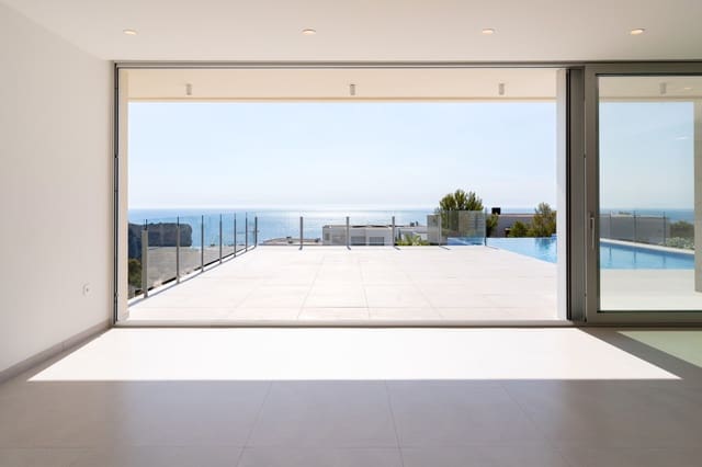 4 slaapkamer Villa te koop in Moraira, Teulada-Moraira met zwembad - € 1.595.000 (Ref: 8784385)