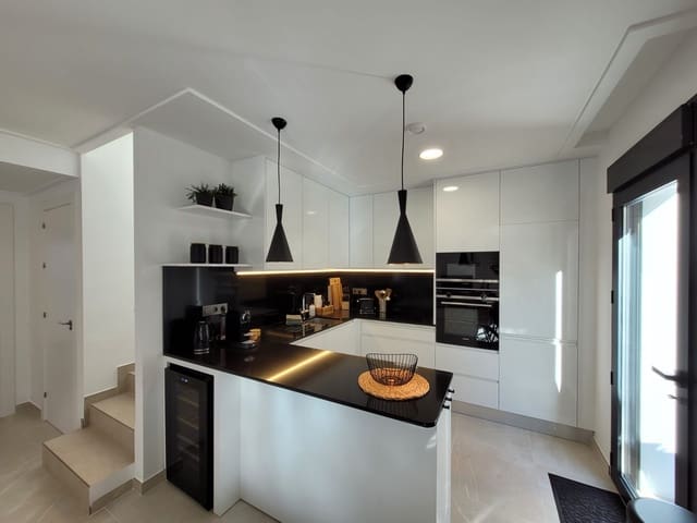 3 camera da letto Villa da affitare come casa vacanza in Ciudad Quesada, Rojales con piscina garage - 1.085 € (Rif: 8786960)