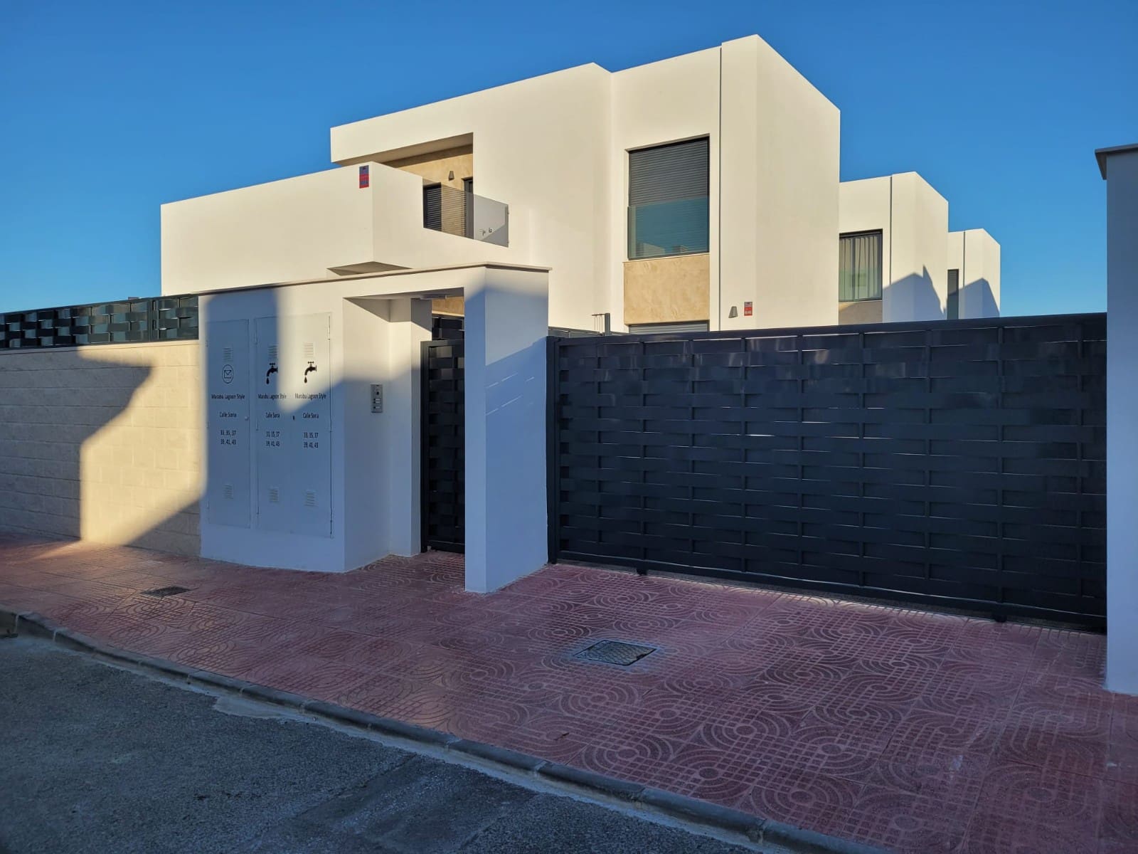 3 slaapkamer Villa voor vakantieverhuur in Ciudad Quesada met zwembad garage - € 1.085 (Ref: 8786960)