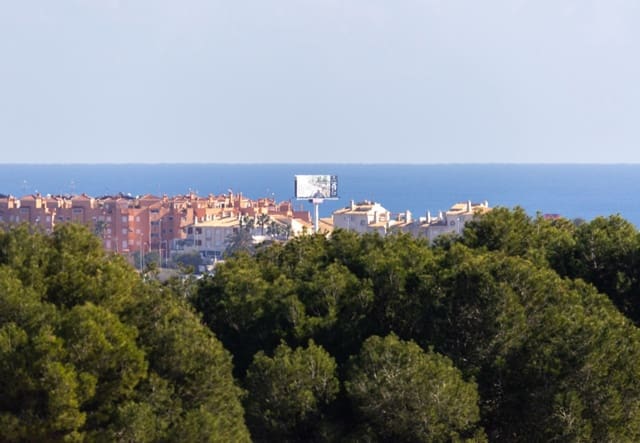 Chalet de 4 habitaciones en Las Ramblas Golf, Orihuela en venta - 345.000 € (Ref: 8802501)