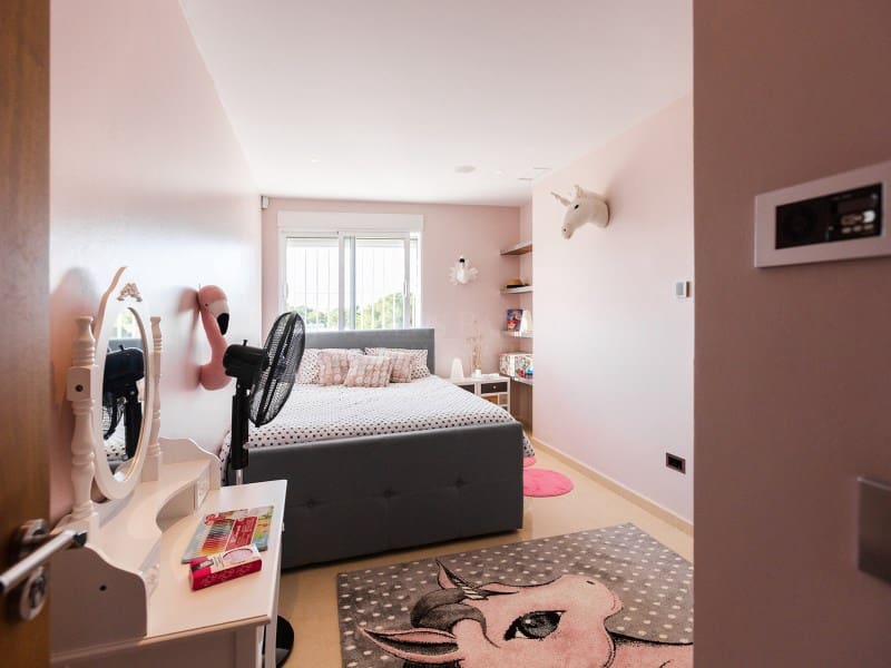 13 soverom Villa til salgs i Torrellano - € 2 000 000 (Ref: 8873810)