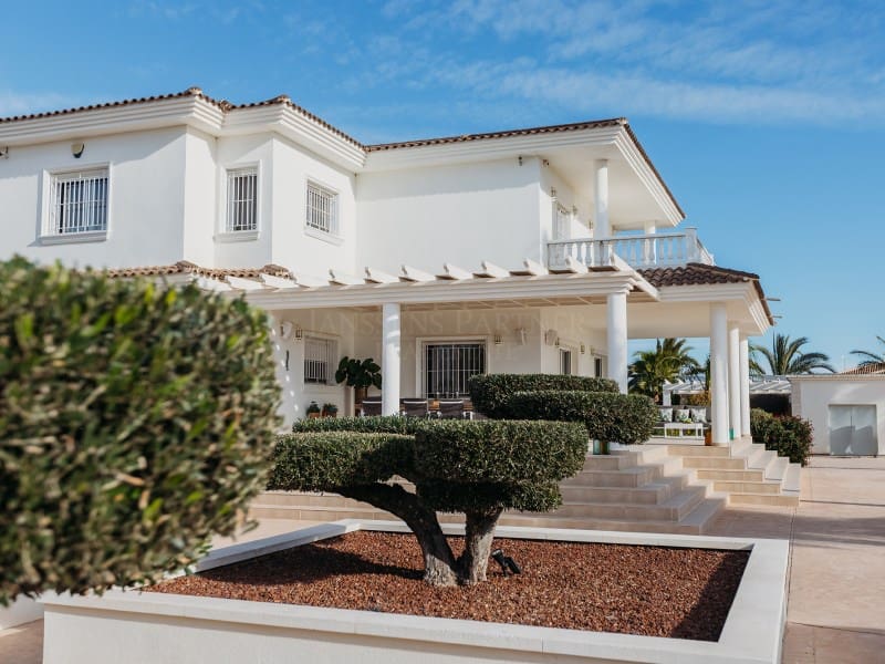 13 soverom Villa til salgs i Torrellano - € 2 000 000 (Ref: 8873810)