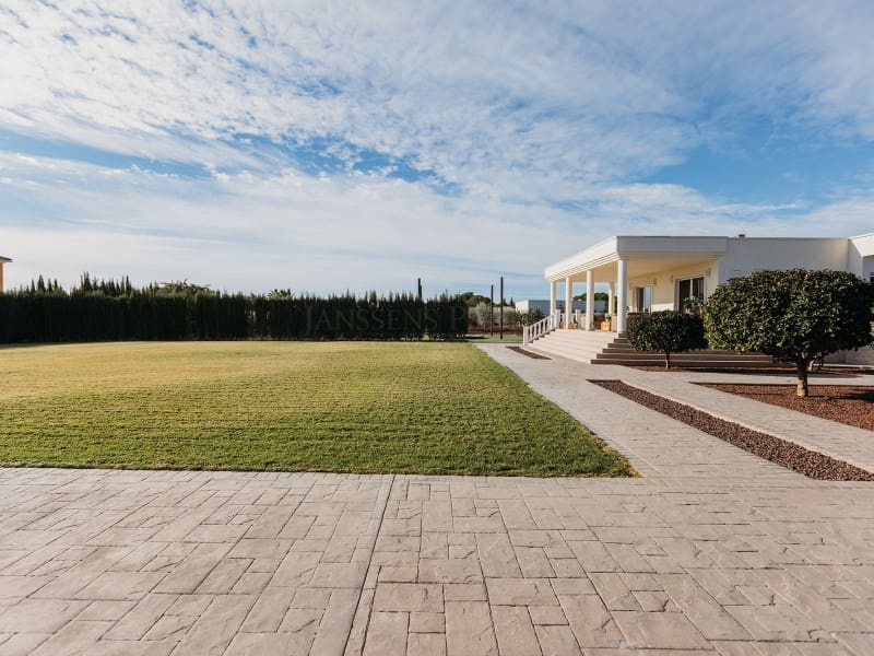 13 soverom Villa til salgs i Torrellano - € 2 000 000 (Ref: 8873810)