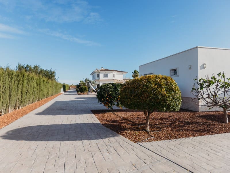 13 soverom Villa til salgs i Torrellano - € 2 000 000 (Ref: 8873810)