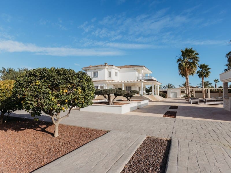 13 soverom Villa til salgs i Torrellano - € 2 000 000 (Ref: 8873810)