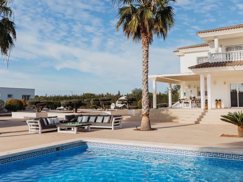 13 soverom Villa til salgs i Torrellano - € 2 000 000 (Ref: 8873810)