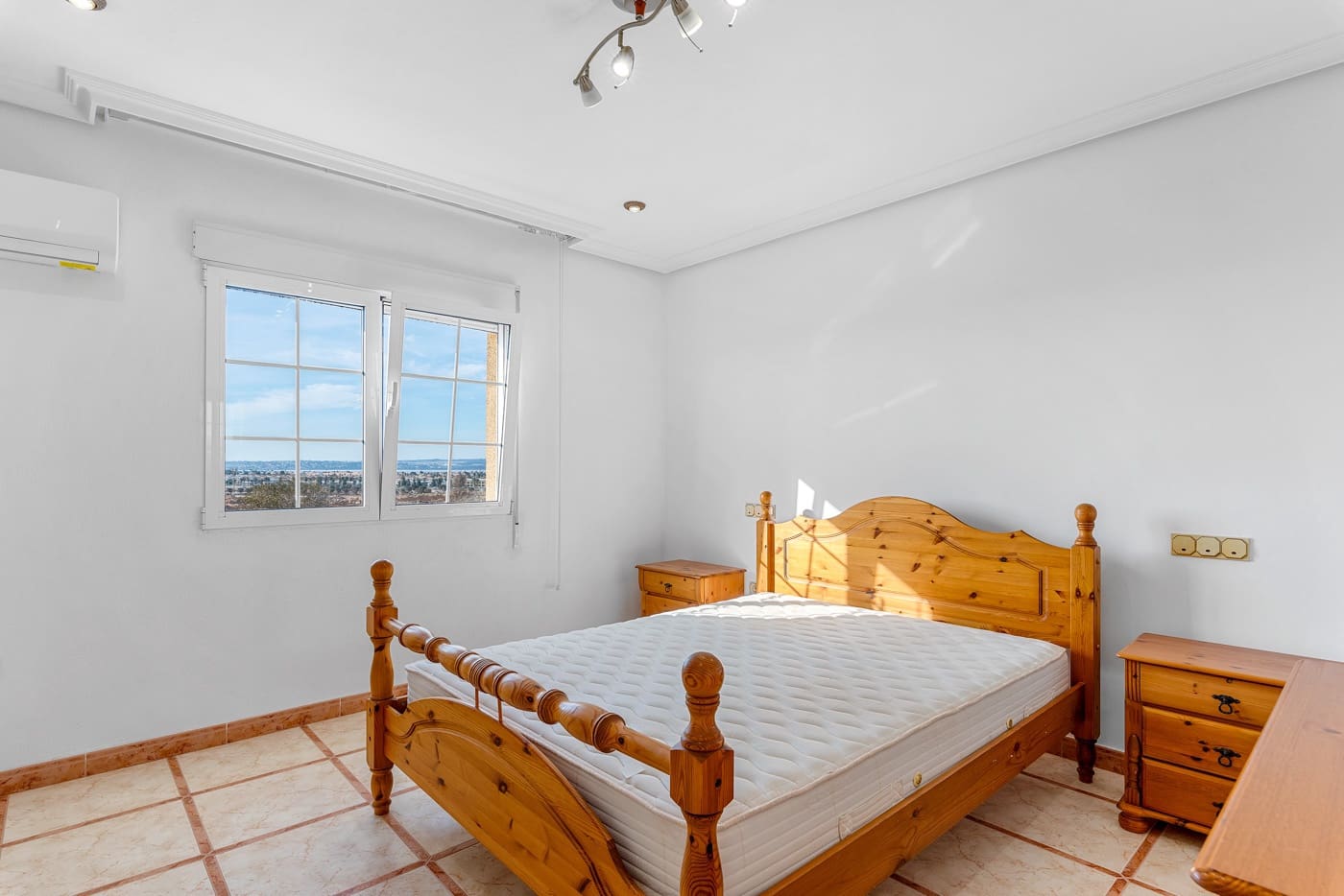 4 soverom Villa til salgs i Torrevieja - € 689 000 (Ref: 8873968)