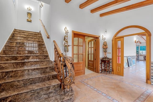 4 Zimmer Villa zu verkaufen in El Chaparral, Torrevieja - 689.000 € (Ref: 8873968)