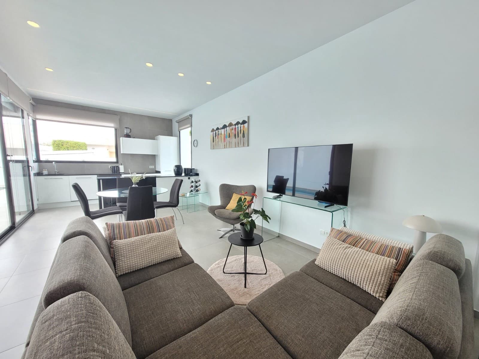 3 slaapkamer Villa voor vakantieverhuur in La Marina met zwembad garage - € 1.505 (Ref: 8880896)