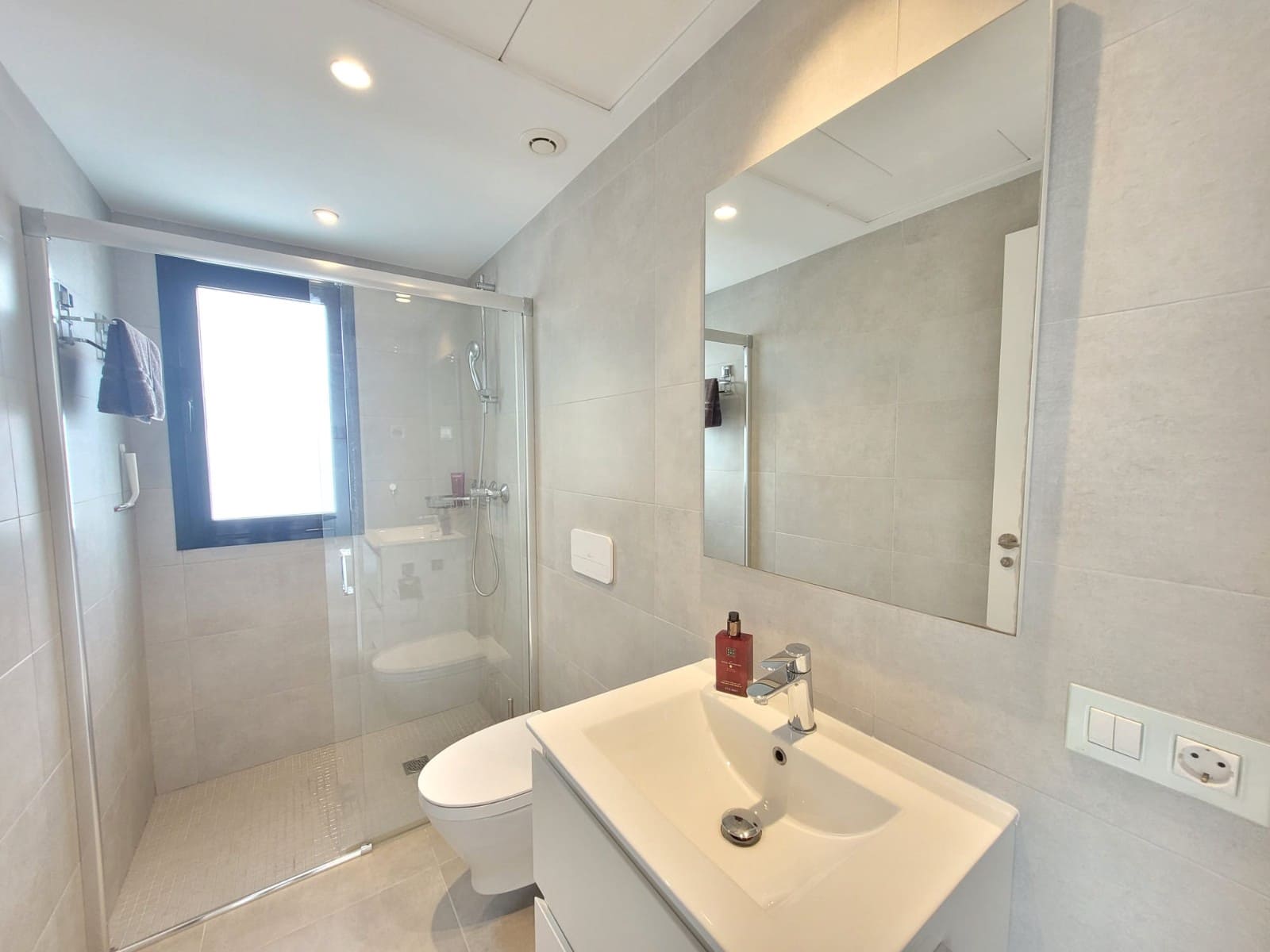 3 slaapkamer Villa voor vakantieverhuur in La Marina met zwembad garage - € 1.505 (Ref: 8880896)