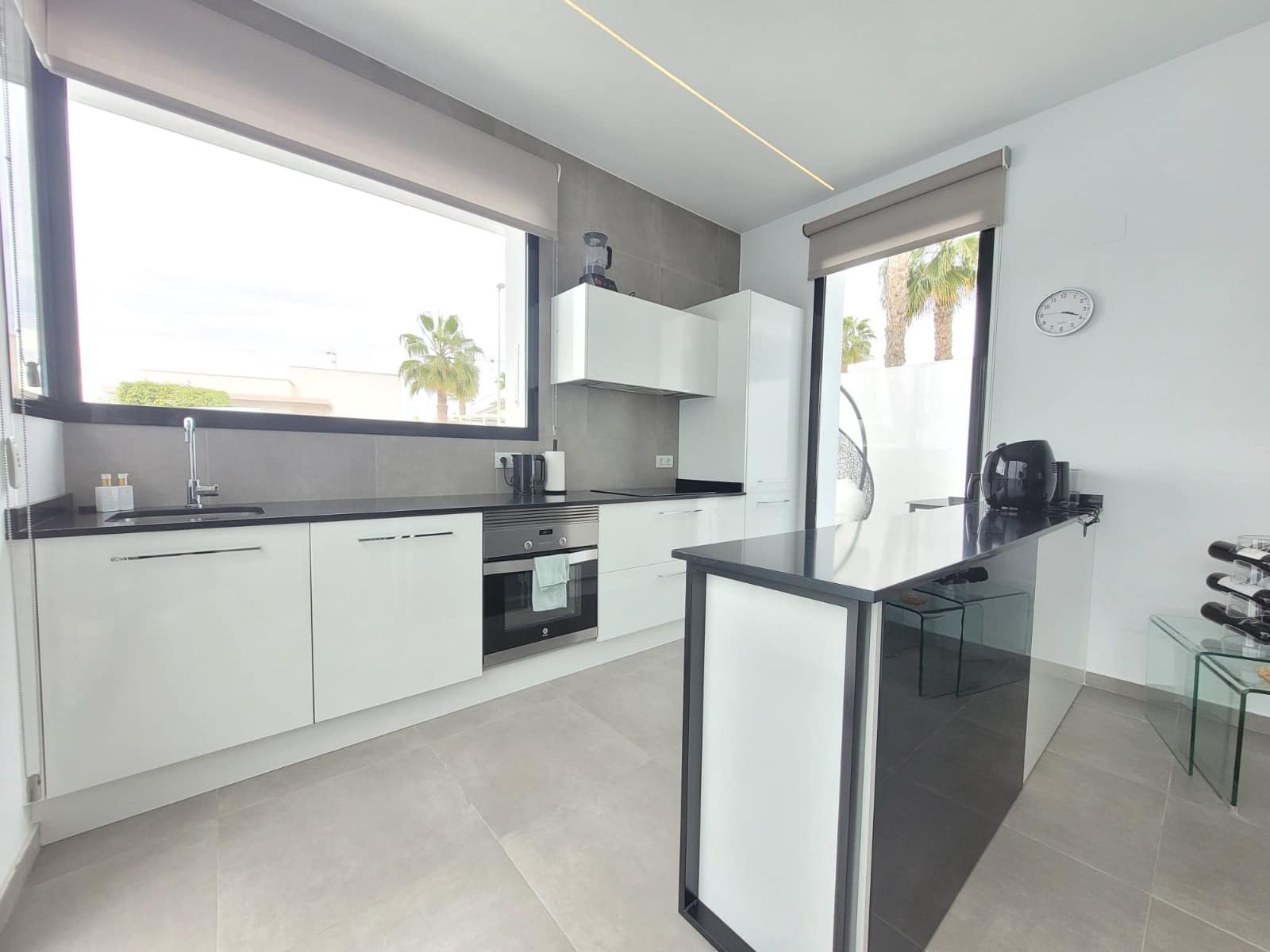 3 slaapkamer Villa voor vakantieverhuur in La Marina met zwembad garage - € 1.505 (Ref: 8880896)