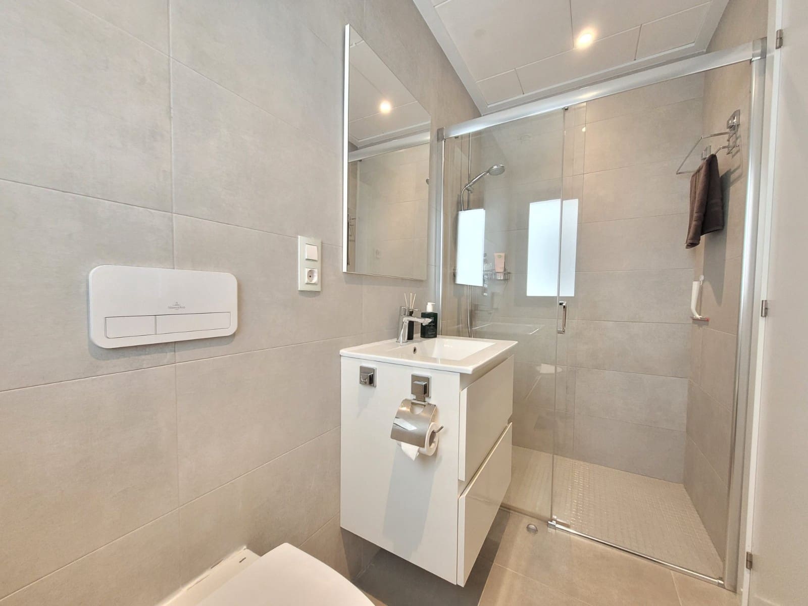 3 slaapkamer Villa voor vakantieverhuur in La Marina met zwembad garage - € 1.505 (Ref: 8880896)