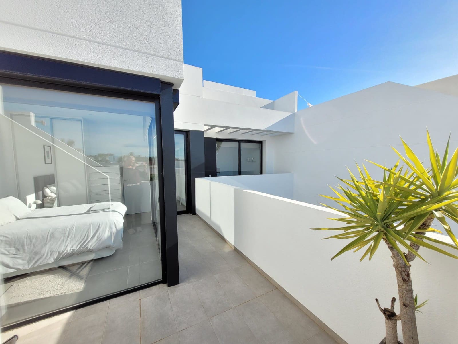 3 slaapkamer Villa voor vakantieverhuur in La Marina met zwembad garage - € 1.505 (Ref: 8880896)