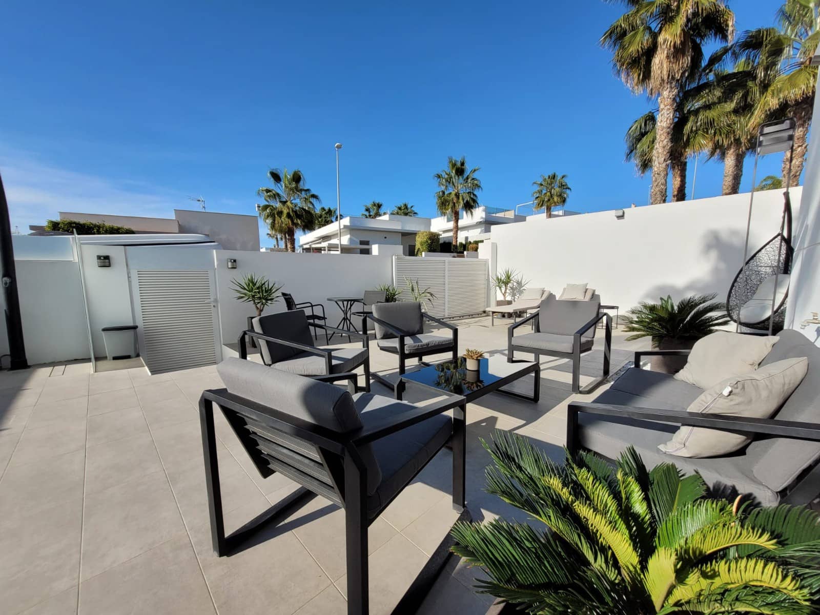 3 slaapkamer Villa voor vakantieverhuur in La Marina met zwembad garage - € 1.505 (Ref: 8880896)