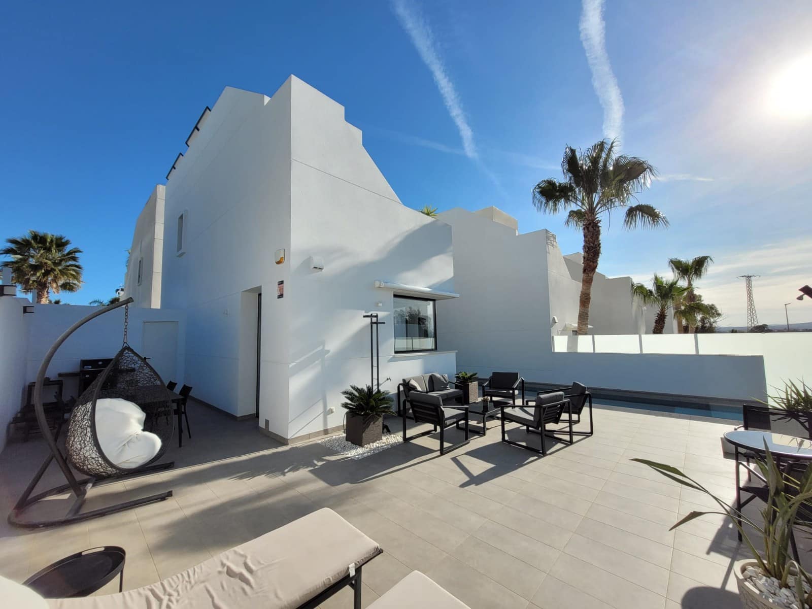 3 slaapkamer Villa voor vakantieverhuur in La Marina met zwembad garage - € 1.505 (Ref: 8880896)