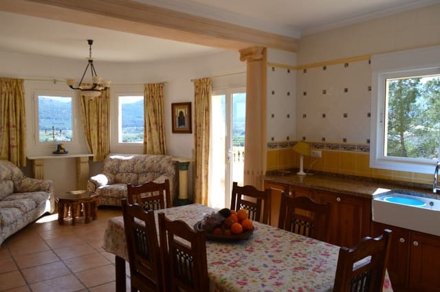 3 slaapkamer Villa te koop in Jalón / Xaló met zwembad - € 595.000 (Ref: 8896235)