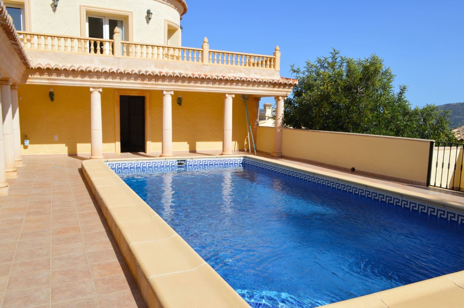 3 soveværelse Villa til salg i Jalon / Xalo med swimmingpool - € 595.000 (Ref: 8896235)