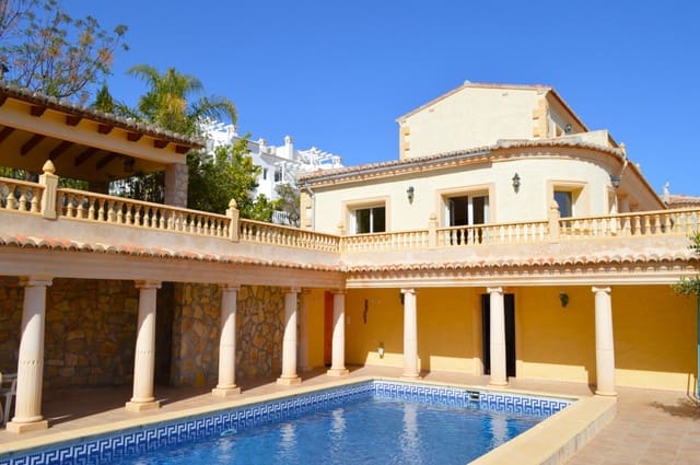 3 slaapkamer Villa te koop in Jalón / Xaló met zwembad - € 595.000 (Ref: 8896235)