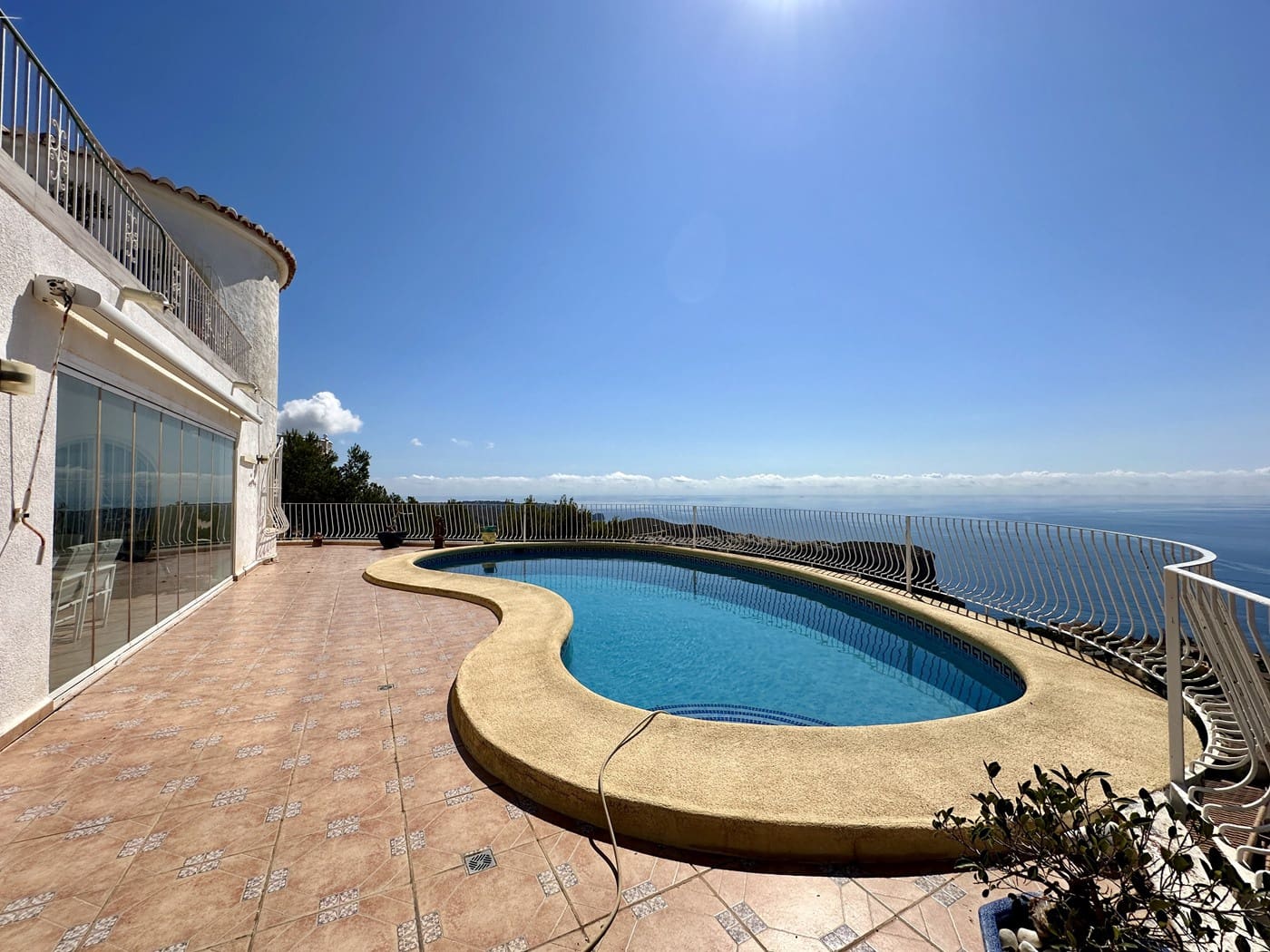 3 soveværelse Villa til salg i Moraira med swimmingpool - € 695.000 (Ref: 8898097)